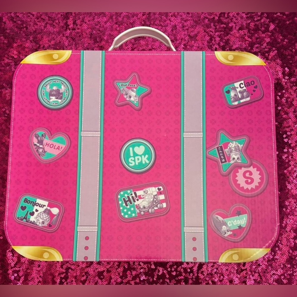 Like New Shopkins Lost Luggage Exclusive Set - Picture 4 of 4